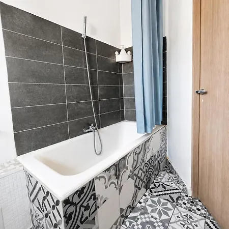 Apartment Old Town Street Franceza 52 *
